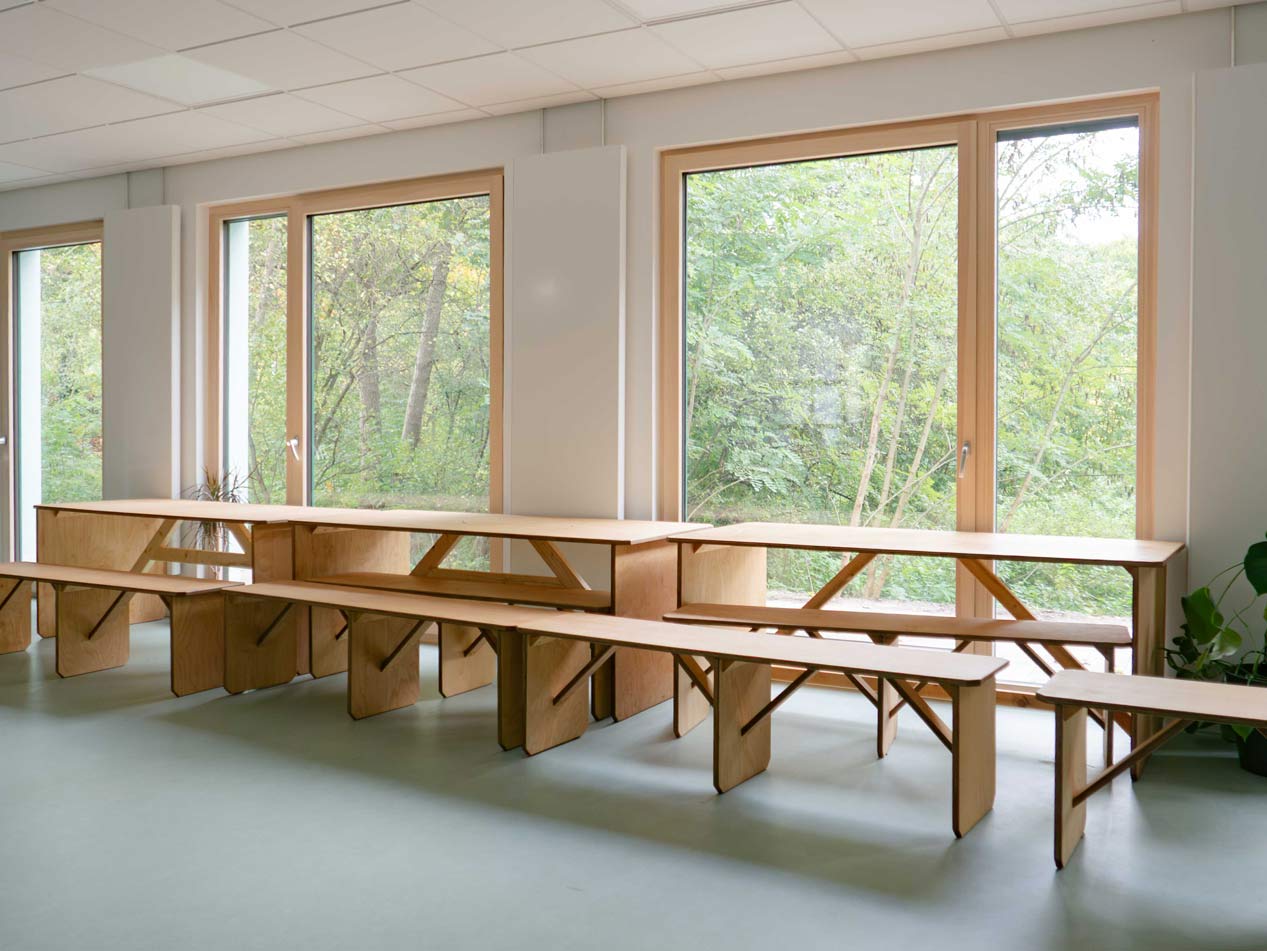 HENN_gruenes_Haus_Tische