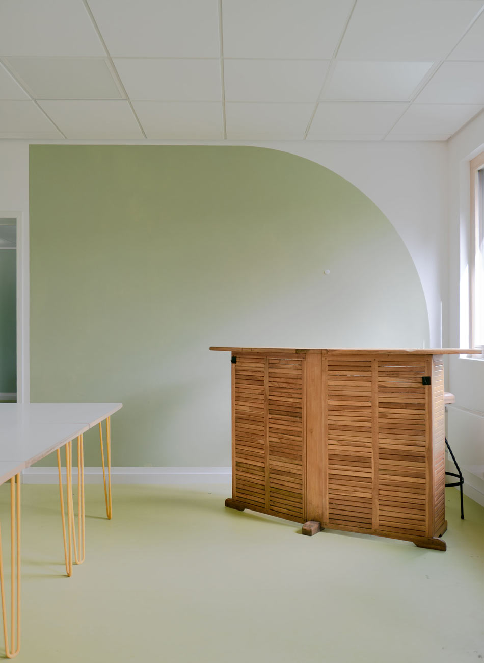HENN_gruenes_Haus_Tresen